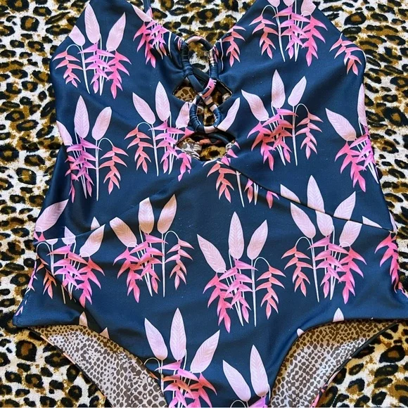 Acacia swim hOney